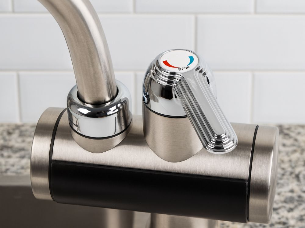 Vedenlämmitin-hana, 3000 W, lämmintä vettä kylmävesijohdosta - Image 4