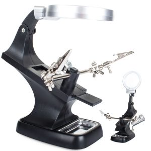 Kolmas käsi suurennuslasilla ja 10 LED-valolla – 3x / 4,5x