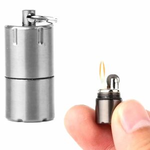Kompakti bensakäyttöinen sytytin - avaimenperä-riipus